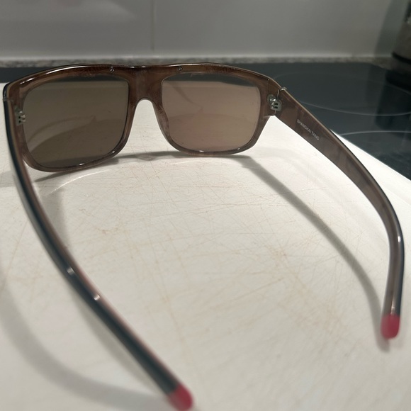 Shanghai Tang Sunglasses - Picture 4 of 4